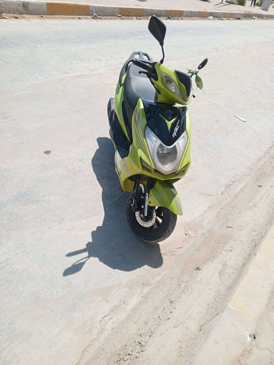 سلام عليكم
سكنس للبيع مكينة ياباني موديل 2023 برغي ممفتوح بيه اذا مفتوح برغي ترجع الدراجه ما نقصه شي شلعه معدل فول ماشيه 30مكان مسيب السعر خاص ***********
