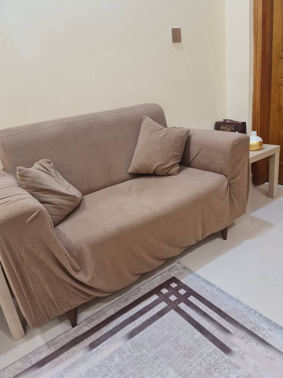 تخم كامل ٣ كرويتات و٢ كراسي
زائد تلبيسة جديدة 
زائد ٤ طبلات 
كلهن ب ٢٥٠ قفل
بيع مستعجل مستعجل


**إذا كنت صاحب هذا الإعلان وتريد حذفه لأي سبب، رجاءا أرسل رسالة إلى الدعم الفني**