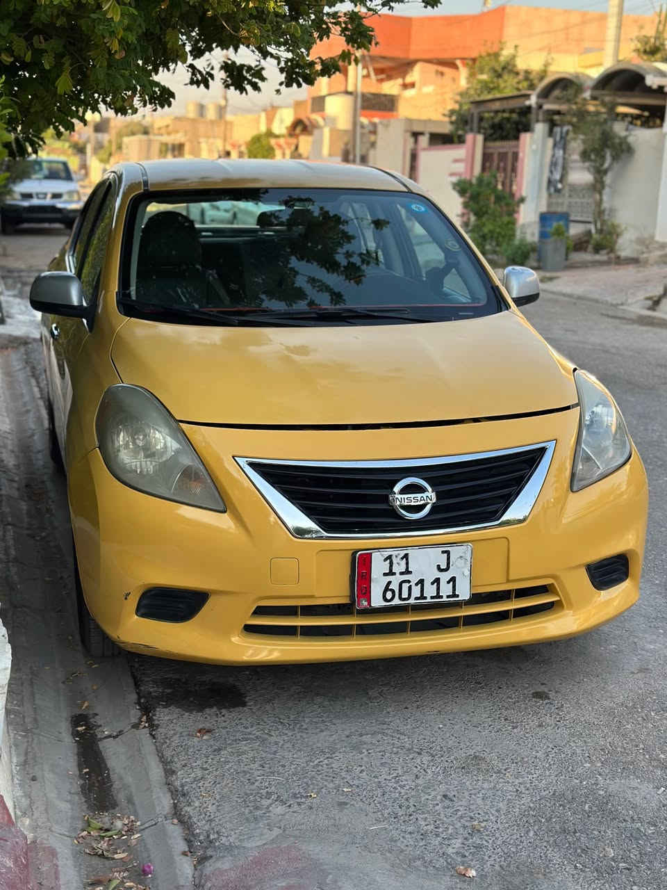 سلام عليكم
نيسان فيرسا ٢٠١٤ مشرع وطني باسمي 
تفاصيلها موجوده بلسونار  
مقدملها على دفتر بانزين صار ٣ اشهر 
السعر ٨٢ مكاني كركوك 

‭٠٧٨٩ ٠٧٩ ٤٩٠١‬
