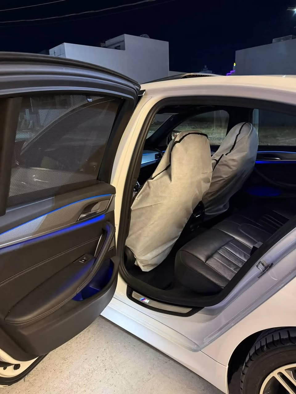 كلين تايتل BMW 530i 2019
كت M package بلادي شركه 
سلايد روف 
ابواب شفط 
جنطه كهرباء بالرجل 
داتا شو 
خمس بردات 
رادار امامي 
رادار جانبي 
تبريد منفصل 
كشن منفصل 
كشنات تدفئله 
ستيرن تدفئه 
كشنات خزن ميموري 
السياره بحاله الوكاله 
كفاله عامه كير و مكينه كشر 
عده رصعه و طالعه pdr
المكان بغداد عامريه 
***********
