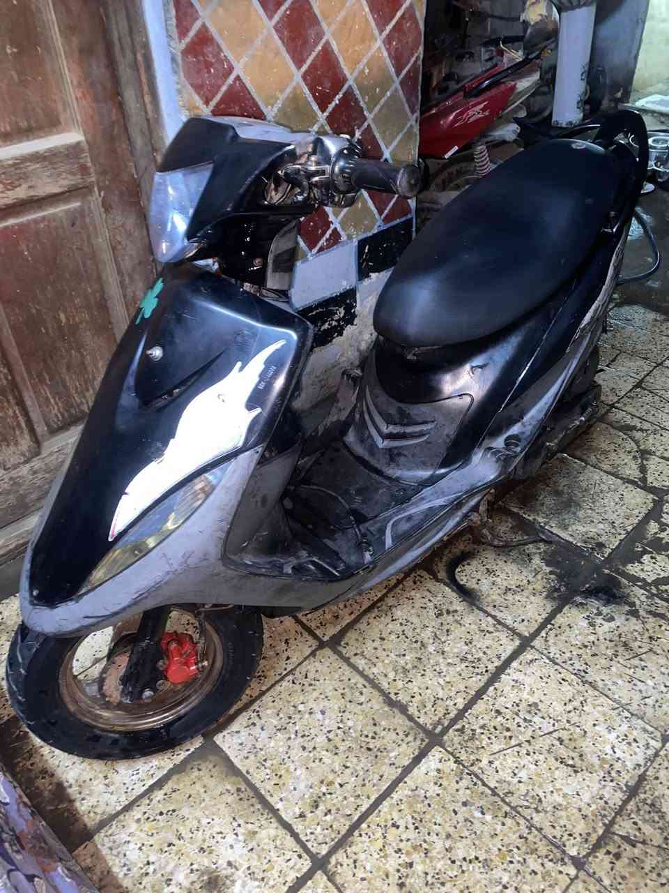 ماكس عدله رمبه 
مكينه بل كارتون 
كهربايات كامله
تايرات جدددد
سلف وهندر بكل وكت
شلعه معدل 
صالنصه مال مضلع حديث 
للبيع سعر ٦٠٠ وبيها مجال 
بغداد الطارميه


**إذا كنت صاحب هذا الإعلان وتريد حذفه لأي سبب، رجاءا أرسل رسالة إلى الدعم الفني**