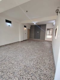 يالله ❤️ 🔹فرصه ستثماريه او سكن   🔹شقه للبيع عمارات الكويتي   🔹شقه وسط ...