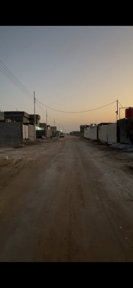 قطع اراضي في الصالحيه شط العرب جميع المساحات متوفرة طابو ملك سنه ٢٥ عرض الشارع ١٥ متر والفرعي ١٠ لحكو الأسعار كلش مناسبه ١٠٠ متر بـ عشر ملايين
