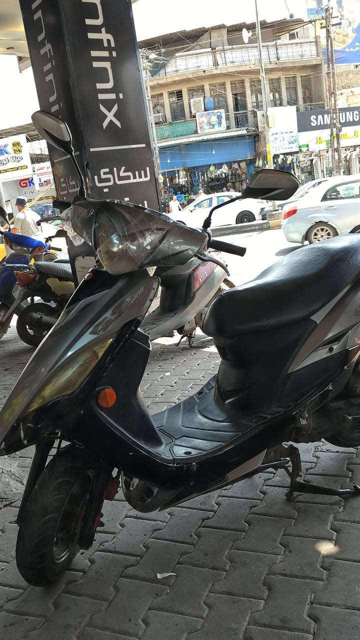 السلام عليكم اليوم عدنة دراجة كامكو من أكثر الدراجات المرغوبة في السوق والمبيعات أيضا اسم الدراجة كامكو جي فايف سعر الدراجة 650الف وبيهة مجال الرقم *********** العنوان الكاظمية ساحة العروبة
