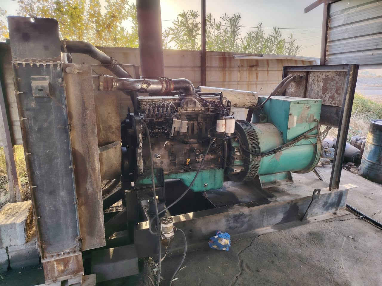 سلام عليكم مولد للبيع كمنز 24ولف
بم كهربائي راس توليد 250 كيفي 
وبي حسئ كاز 
بغداد اليوسفيه
***********
