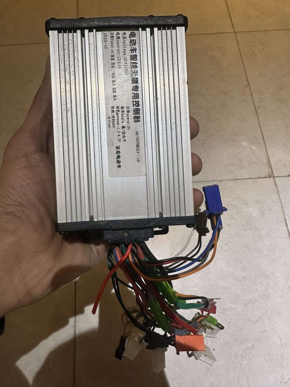 عقل و ويل حجم 20 اخو الجديد 60 الف مكان اربيل


**إذا كنت صاحب هذا الإعلان وتريد حذفه لأي سبب، رجاءا أرسل رسالة إلى الدعم الفني**