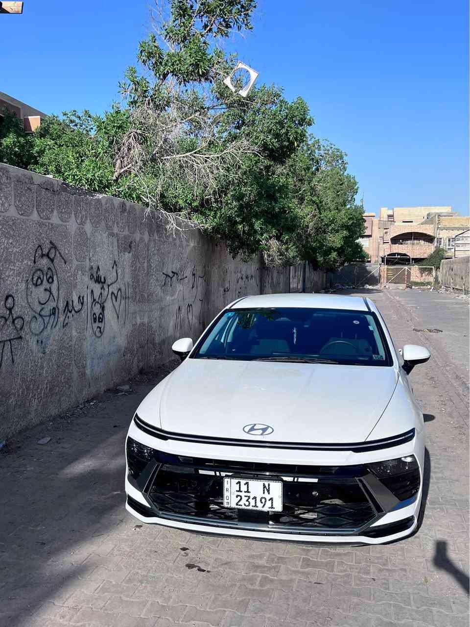 سوناتا موديل 2024 وارد امريكي بدون صبغ احنا مستورديها ومرقميها
حادثها تبديل قبق جنطه وبارد بالجاملغات الخلفيه فقط 
ماشيه 67 الف 
كير مكينه كفاله 
مكينة 2500 
بصمه 
هيترات 
تحكم مقود 
رادار جانبي 
نقطه عمياء
مكاني بغداد البنوك 
السعر 190 ومجال بسيط حگ الجيه
للاستفسار 
*********** بغداد, العراق
