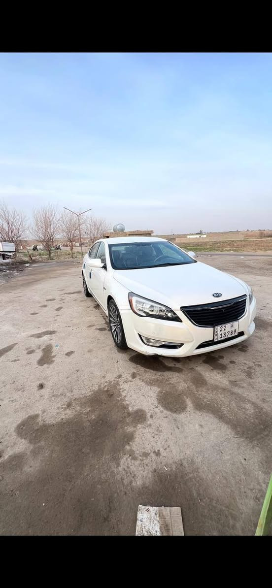 كيا كادينزا 2014
فول بدون فتحة بصمة تشغيل بصمة أبواب كاميرا امامية خلفية حساسات 360 درجة تحكم ستيرن تحكم خلفي مانع انزلاق مثبت سرعة تبريد تدفئة كشانة ومقود سقف ملكي بلادي صدر تايرات كلو جديد تبريد ثلج محرك 350 V6 شرط وگير شرط 
السعر 52 وبي مجال ***********
