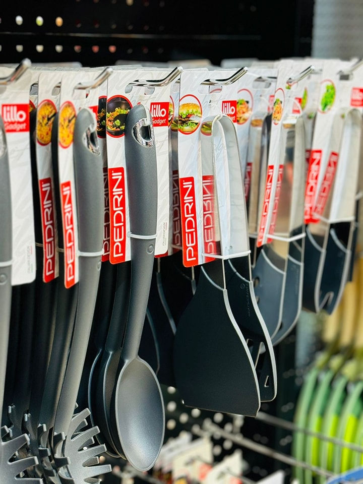 مركز الانوار للتسوق💥💥💥
الطابق الثاني /المنزليه💥💥💥
تشكيله مواد منزليه ماركات عالميه 
pedrini ✅️ prestige✅️ Tescoma✅️Tramontina✅️Tulpix 🥇🥇
جميع الصور داخل المنشور اصليه المنشأ 
 يتوفر توصيل داخل وخارج محافظة بابل  💌 للاستفسار مراسلة الصفحه ✉️ او التواصل  واتساب على الرقم *********** 💞
