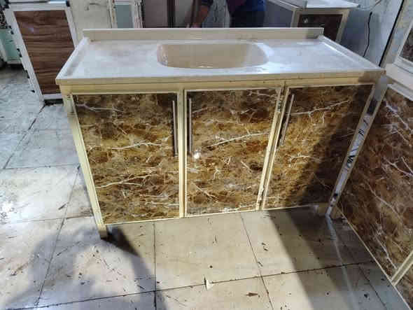 للبيع كونتر ارضى ملحق مترين نضيف سنك ١٣٠سم كرانيت سعر ٢٦٠ بي مجال *********** اسيا *********** مكان رشيديه
