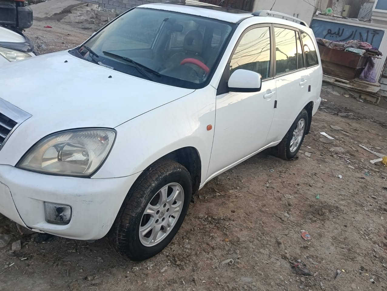 السلام عليكم شيري تيكو موديل٢٠١٢ رقم بغداد مشروع واطني محرك كير مكفولات تبريد ثلج تتفئه صدر أمامي او خلفي جديد تخم تايرات جديد ما بيها نقص  مكفوله من ضربه واصبغ والخياس مكان بغداد السعر ٥٧ بي مجال هذا رقمي ***********
