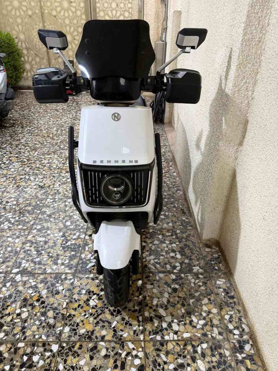 سلام عليكم من رخصه لادمن دراجه شحن للبيع جديده الدراجه للستفسار ***********
