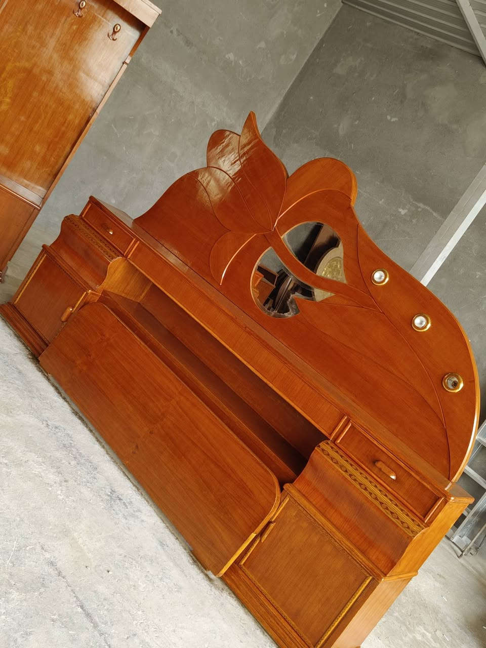 غرفة 6 باب طابقين تسكام 5 ملم اخت الجديده السعر 850 واتساب أو اتصال *********** مكاني بابل حله أبو غرق قرب السيطره يوجد توصيل وشد بكروه
