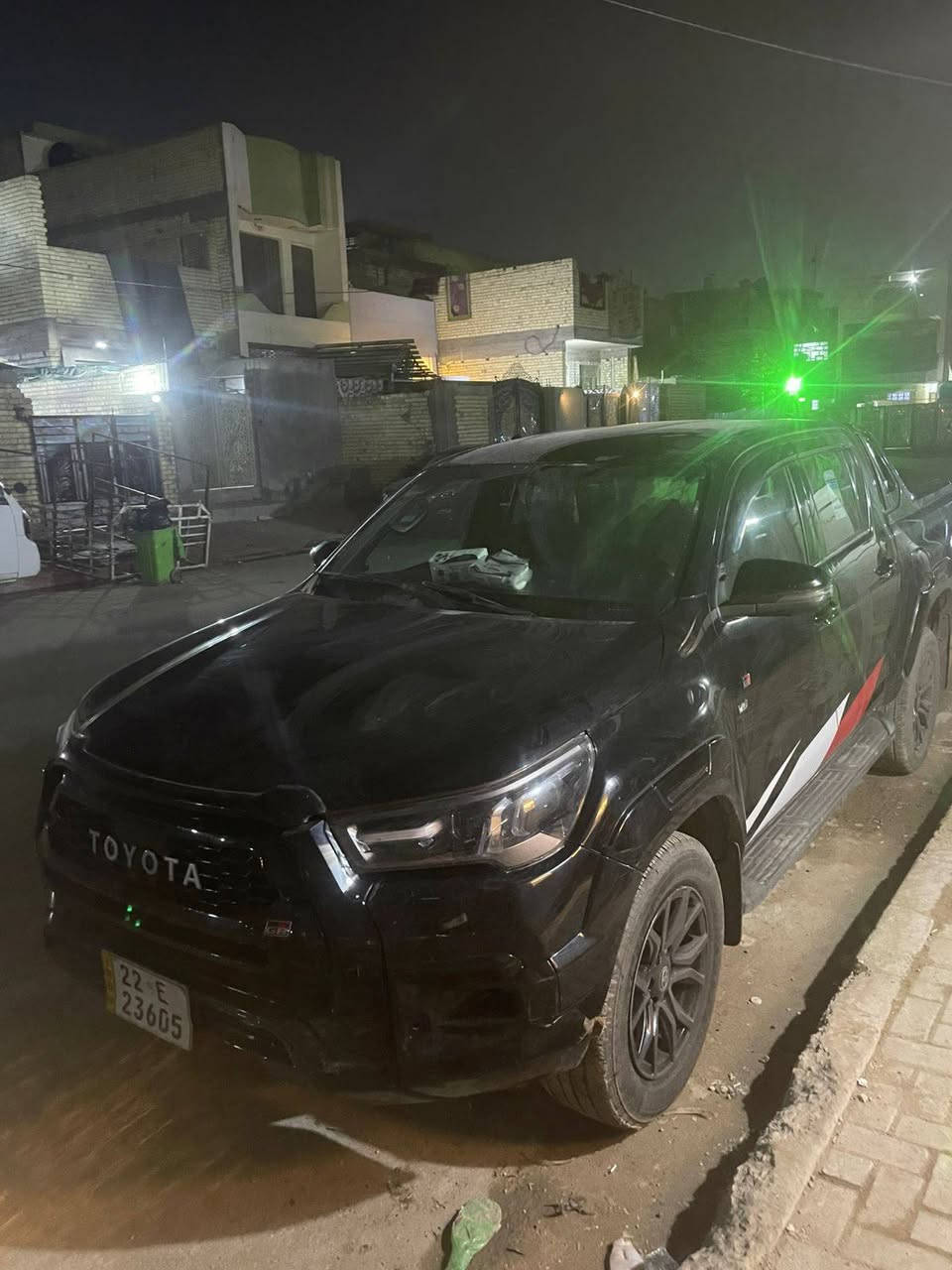 سلام عليكم بيكم هايلوكس 6 سلندر رقم اربيل ابسمي السيارة بيهة حادث عندي ومصلح مكان السيارة بغداد البلديات
السعر 35 الف 
رقم ***********
