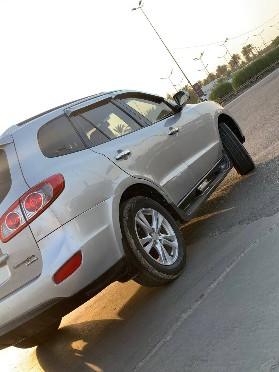 السلام عليكم للبيع السونار مرفق بالصور السعر 120$
سنتافيا ٢٠١١ مكينه ٣،٥٠٠ وارد امريكي  كير ٦ نمر 
السياره فول عده البصمه تحكم ستيرن تثبيت سرعه 
كشنات تحكمات تدفئه 
السياره مصروف عليهه مال جني كير مكينه شرط صوت رواجز ماكو منضومة تبريد راديترات جدد ومنضومة بانزين بلكات نوزلات جوينات اصلي منضمة زنون تخم تاير صدر جديد السياره كامله مينصرف عليهه 
بغداد المحموديه ***********
