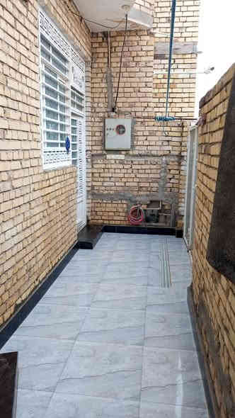 سلام عليكم دار للبيع مساحه 100مربع 10×10بناء حديث خدمات كامله قرب مدارس الثانويه وبتدائيه وروضه مكلف بنشر هاذ رقم ***********
