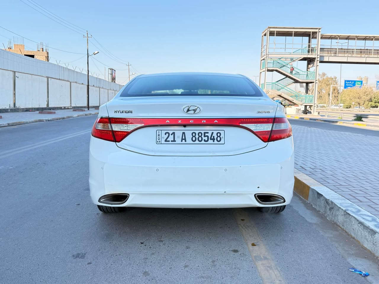 يالله السلام عليكم للبيع فقط
ازيرا 2011 خليجي مكفوله من الصبغ والتبديل مكينة 6 سلندر 3000 دوش 
بيها بارد بسيط جوه الرقم وشي بسيط اباب السايق السيارة جديدة بدون نقص جاهزة رقم سليمانية الجديد مواصفات نص خليجي حساس امامي خلفي تبريد قطعتين كشنات جلد مري شفط لدات وعدسات لد كاميرا داخل بيجي السعر المطلوب 123 وبيها مجال للشراي مكاني اعظمية اي استفسار *********** بغداد, العراق
