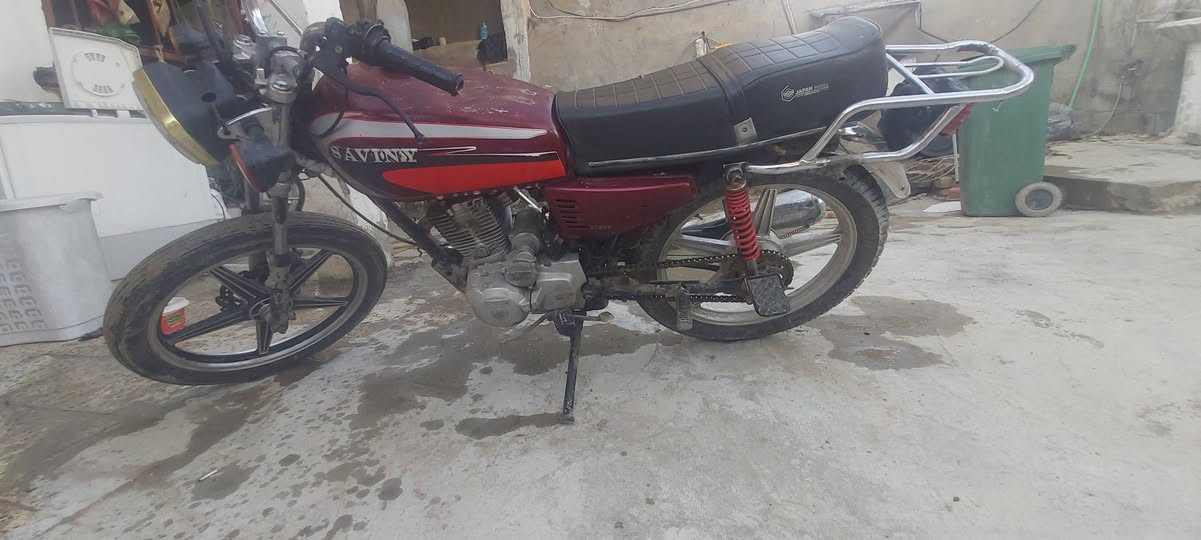 اسلام عليكم دراجة ايراني سيفان موديل 2021كلهة شغاله كهربايات شغالة بريك امامي خلفي شغال نقص جوملغ امامي فقط
السعر 300وبيهة مجال 
التواصل *********** مكاني محموديه
