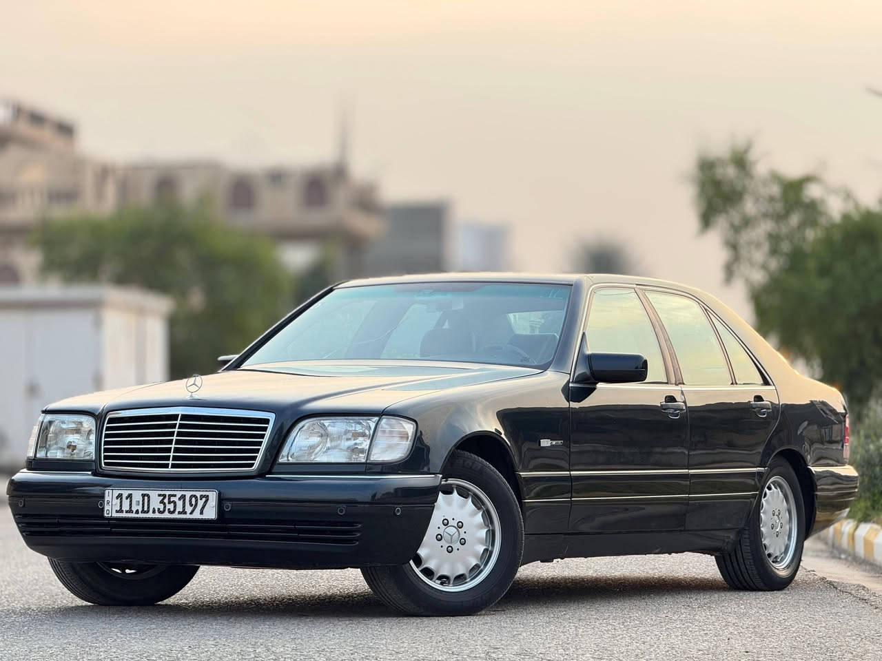 مرسيدس S320 W140 للبيع
موديل 1997 
بيها صبغ قطعتين ونص صبغ الجاملغ الخلفي جهة السايق والبنيد والجاملغ الامامي جهة الراكب نص صبغ 
باب قصير 
حساسات 
مري شفط 
كشنات كهرباء بدون خزن 
السعر 134 وبيها مجال بسيط 
عنواني واسط الكوت 
للاستفسار ***********
***********
