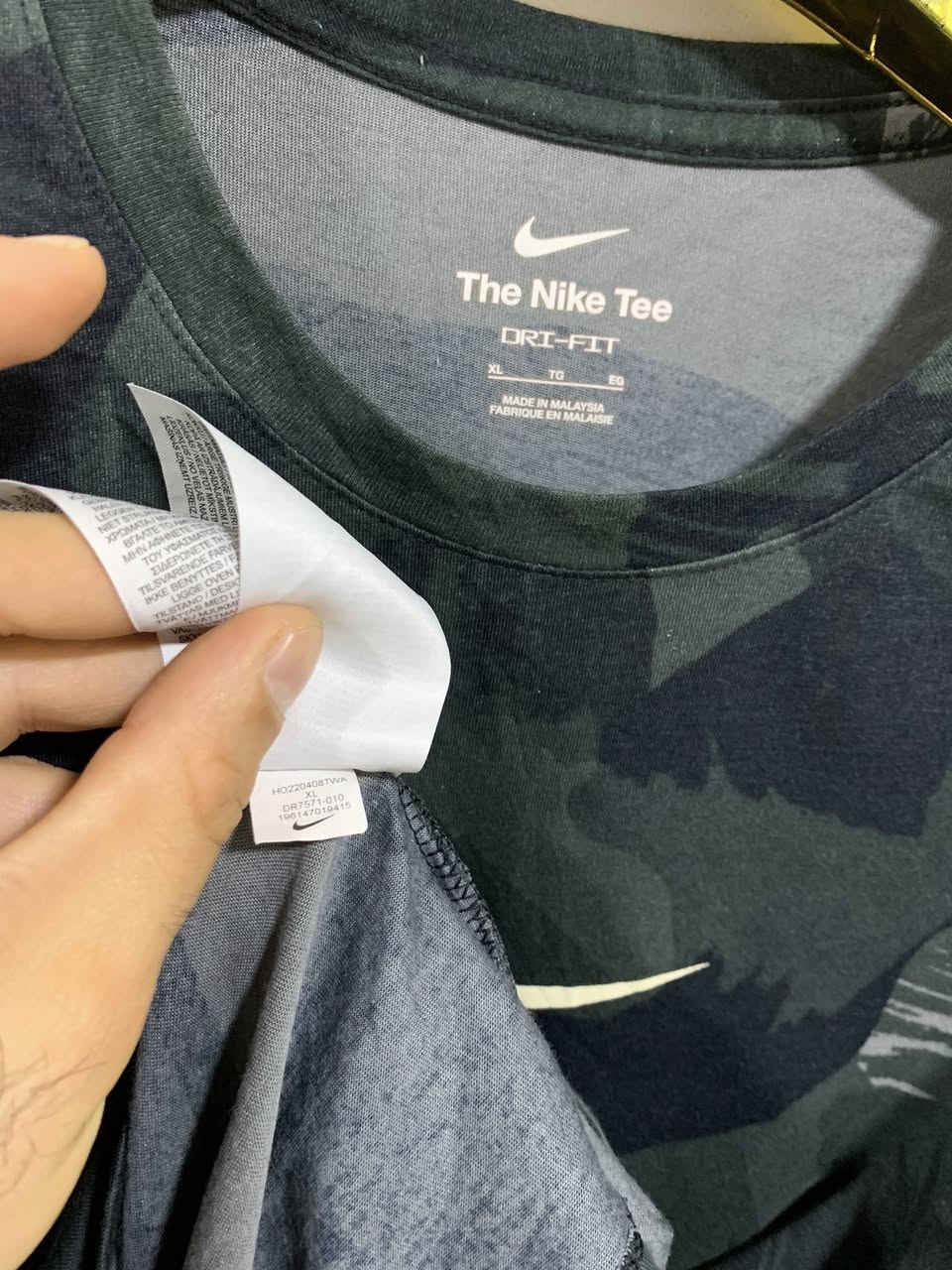 Nike original 

صنع مليزيا

قياس اكس لارج 

توصيل متوفر 📍🇮🇶


**إذا كنت صاحب هذا الإعلان وتريد حذفه لأي سبب، رجاءا أرسل رسالة إلى الدعم الفني**
