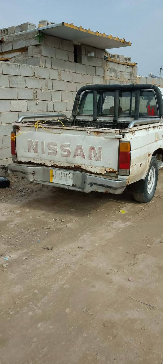 سلام عليكم نيسان للبيع موديل86  سياره مكفوله رقم نجف بسمي مداور ثاني يوم سنويه مجدده  سنت 28 مكان طريق كربلاء نجف عمود 505 رقمي للتواصل ***********
