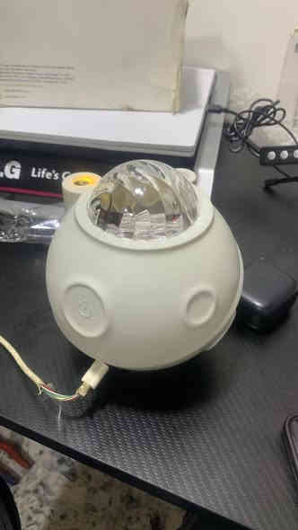 جهازين الاول ليزر واضائة الوان مثل ما موضح بالفيديو 
الثاني اضائة ثلج فقط بي هواي مود سعر القطعة 10 الف 

***********
