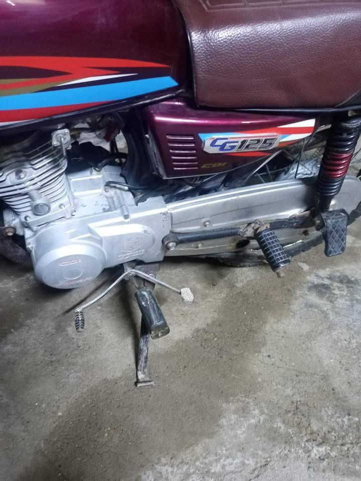 سلام عليكم دراجة تايكر 4 كير موديل 2019 اوراق كاملة اصولية نضيف الكهربائيات شغالة السعر 350 بي مجال مكاني بلدروز للاتصال ***********
