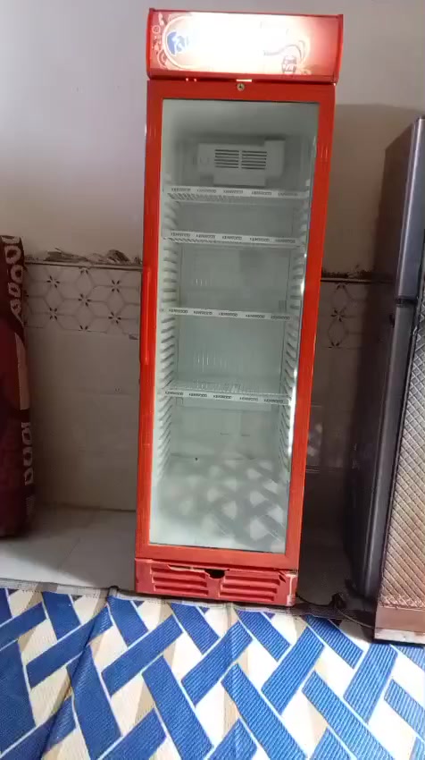 سلام عليكم    ٣ قطع عارضات شغالات البيع مكاني بغداد مدينت الصدر ***********
