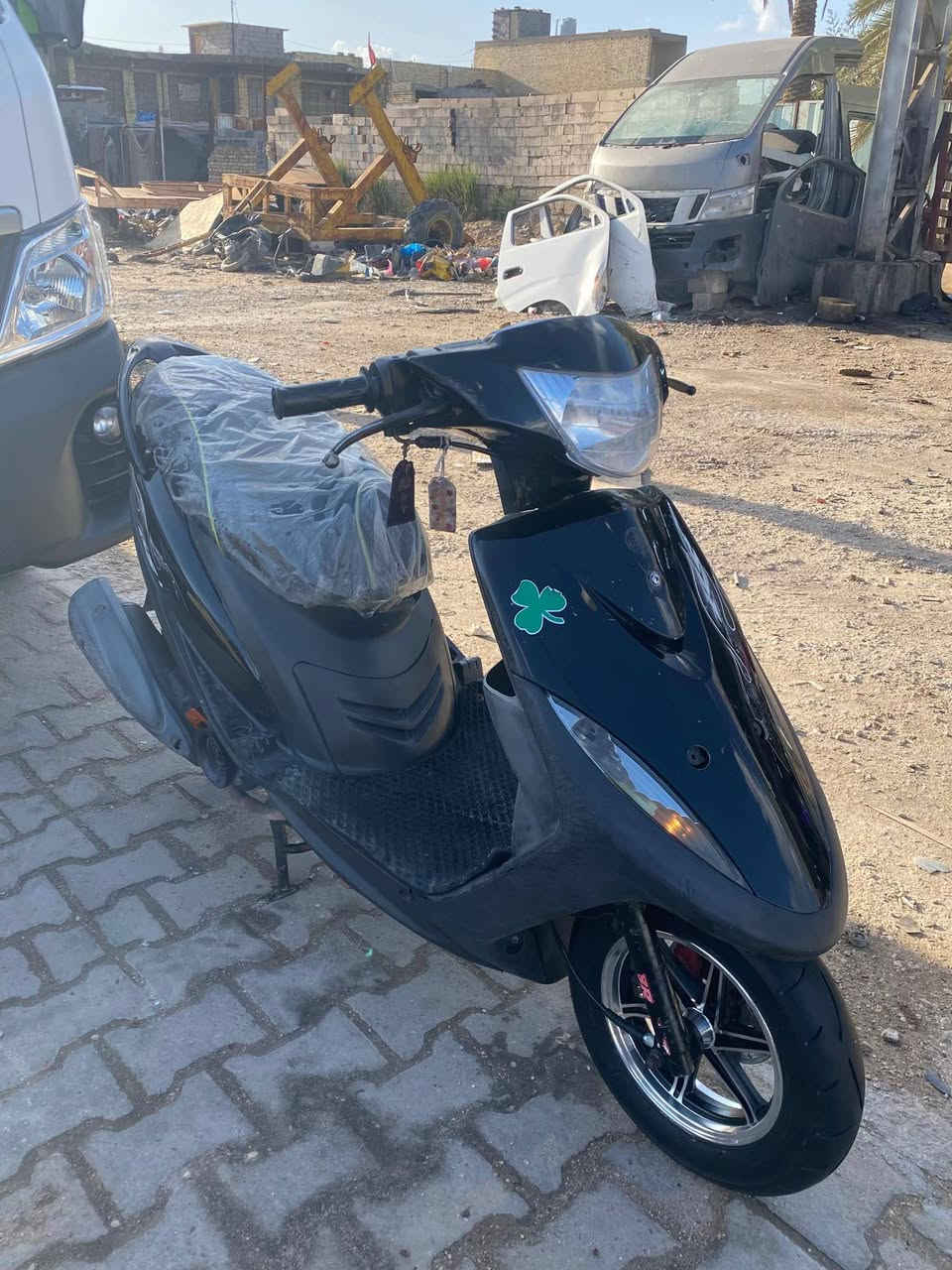 ماكس عدلة للبيع او مراوس
سلام عليكم عدلة للبيع او مراوس عادي 
دراجة خير  من الله مامفتوحة بلاد 49 تجي وتفحص  تزويد كلجات بلادي ويل نجمة بلاد تاير جلاتين 
نكرة سلف بكُل وقت نص نكرة ماناقصهة شي الدراجة خير من الله مشي وشلعة تموتت 
مكان: ناصرية مركز 
الشراي تواصل فقط رقم موجود:***********
