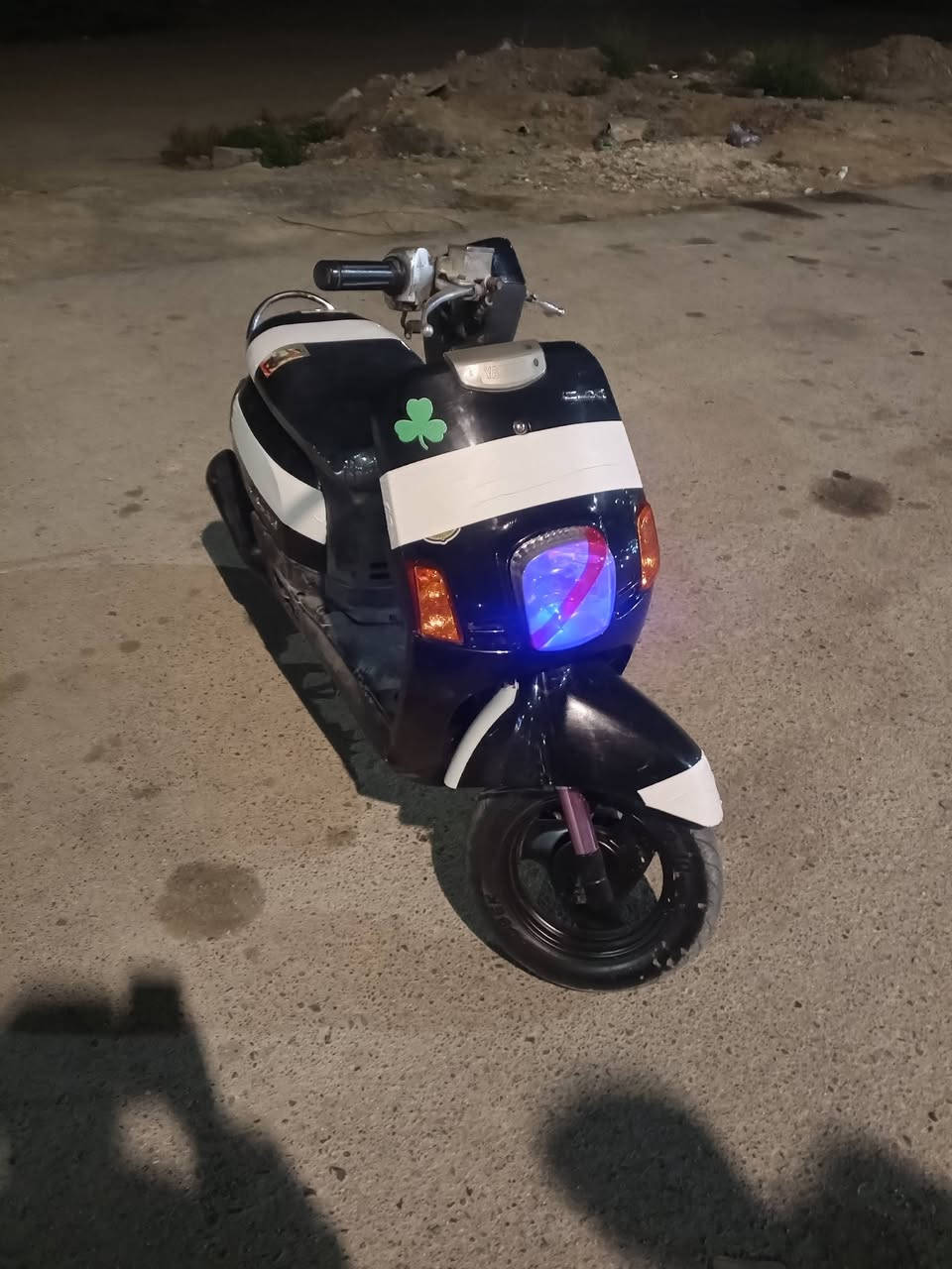 السلام عليكم درجة ماكس بوليس بوشة 49درجة كاملة كهربائيّات كل شغال دراجة سلف هندر كل   شغال شلعة ومعدل فول درجة ماناقصهة اي شي دراجة مال جناي تزويد دبلات مكان ديالى بعقوبة التحرير ***********سعر 575بيهة مجال
