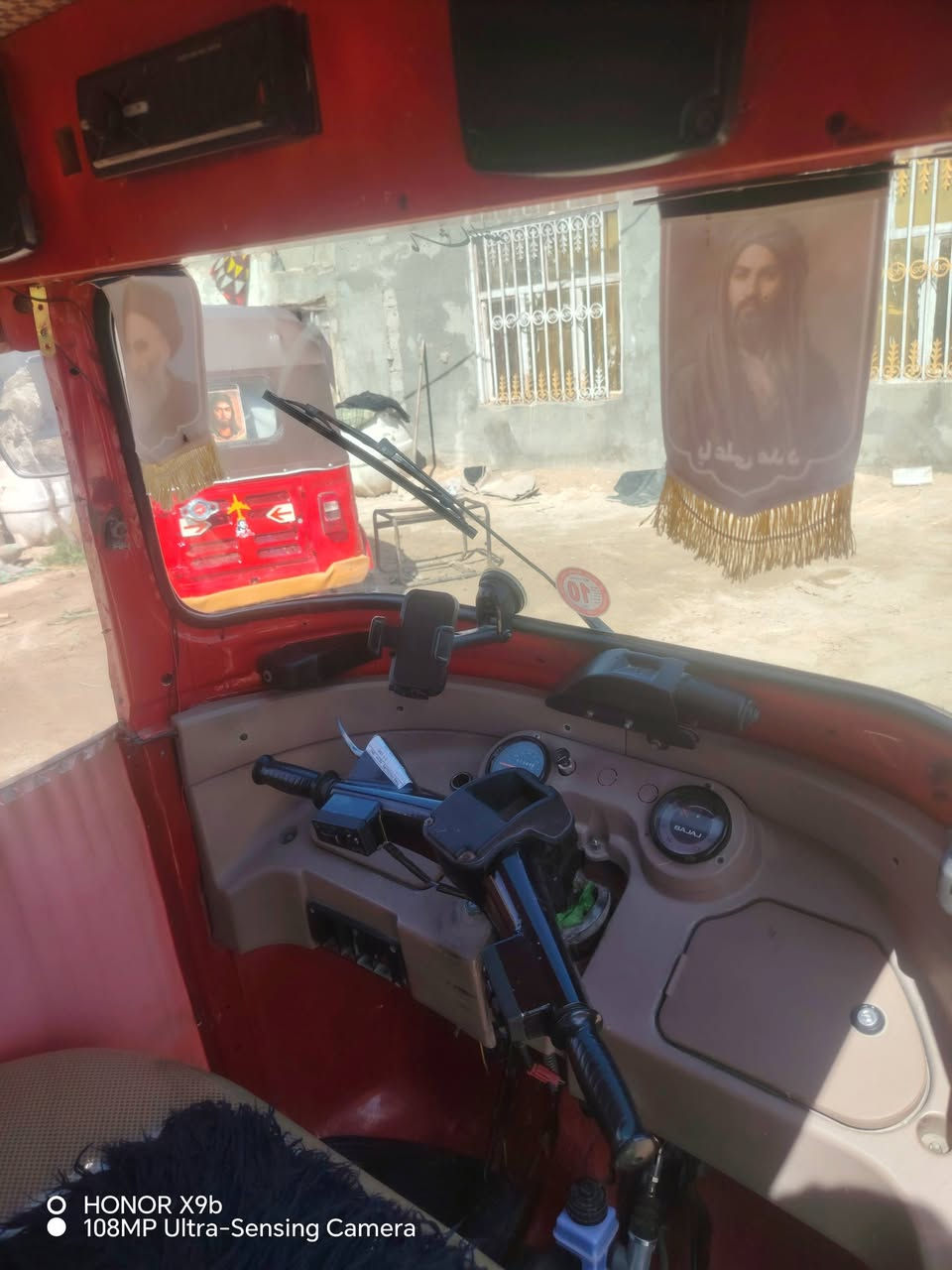 سلام عليكم تكتك البيع موديل 2018وراق صولي مكتب حسين مكفوله من تنقيص ولا تبخر سعر 3500 وبيه مجال مكان نجف خان نص رقم ***********
