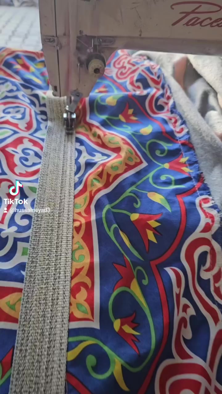 معمل جوادر الحارس لتجهيز الجوادر جمله مفرد
جادر مبطن ((٥قوس ٨متر ×۹)) بسعر 210 الف فقط 
جادر بدون بطانه قياس ((٥ قوس ٨متر ×٩)) بسعر ١٠٠ الف فقط 
((شغل درجه اولى مخفي طريقه الحنش))
***********
النجف حي السلام شارع كراج بغداد مقابل مأكولات سنونو
