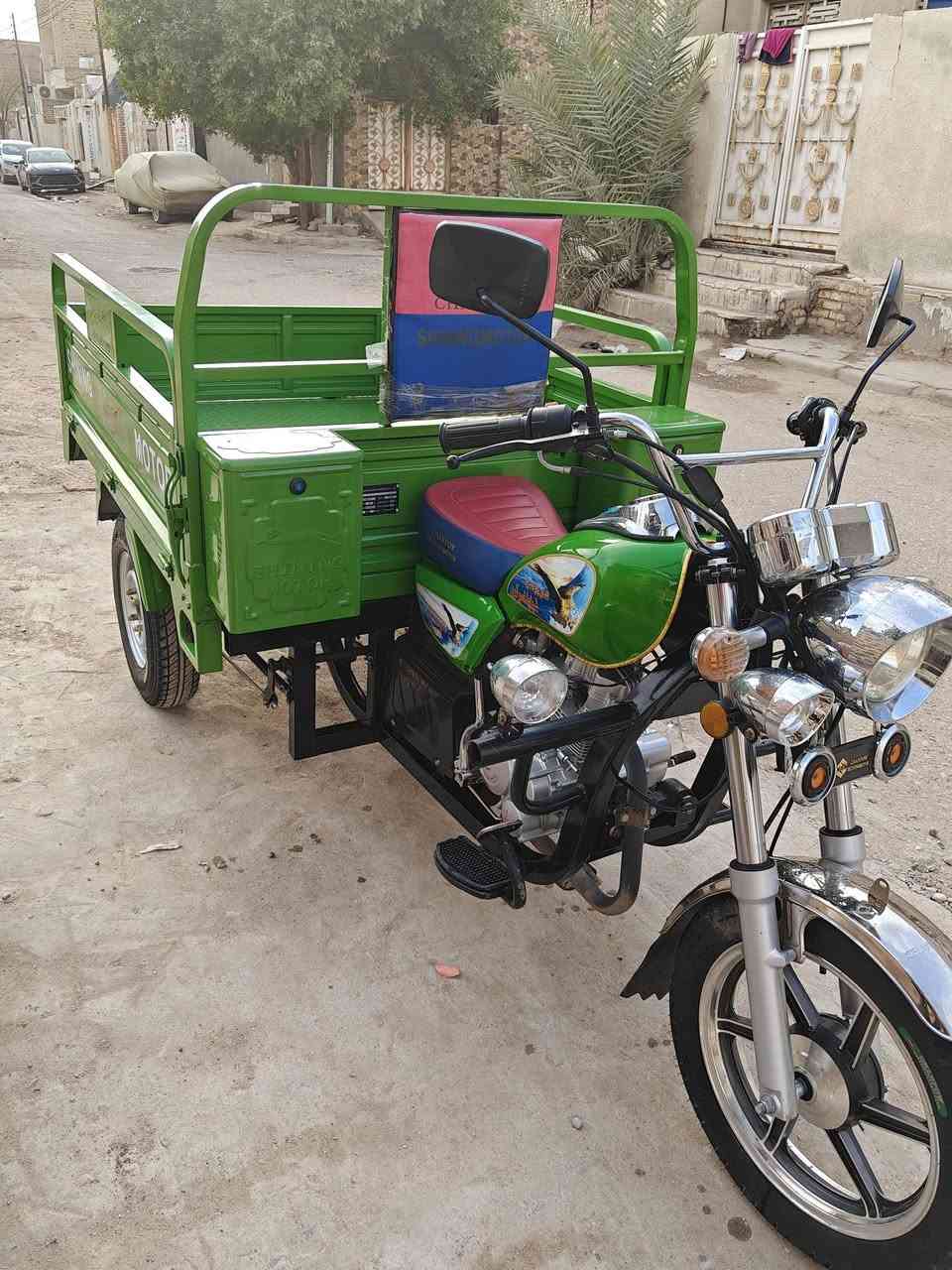 سلام عليكم اللبيع جديده السعر مليونين ونص مكلف بنشر شراي اتصل‏‪0778 265 6564‬‏
