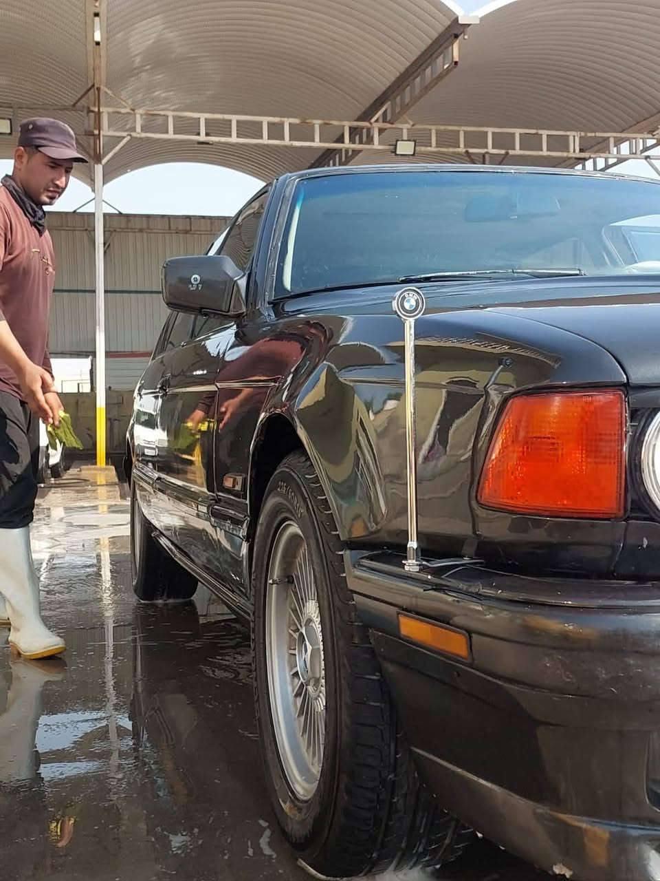 بسم الله 
بي ام 735 اصل
رقم بغداد 
باسمي 
النضافه كدامك فول 
هزة جديده رقم نكليزي 
شاد منضومه زنون 
ويل شعاع لاصلي مو تجاري 
مصبوغه عام جماليه صبغ درجه أوله وكلفني اهواي
حداديه كارتون 
مكينه ع لفحص 
ملاحظه 🔴🔴كير مبوش ليوم بوش وقررت ابيع ماريد اصلح بعد 
السعر ٥٠ وبيهة مجال 
العنوان ديوانيه 
وتساب ***********
