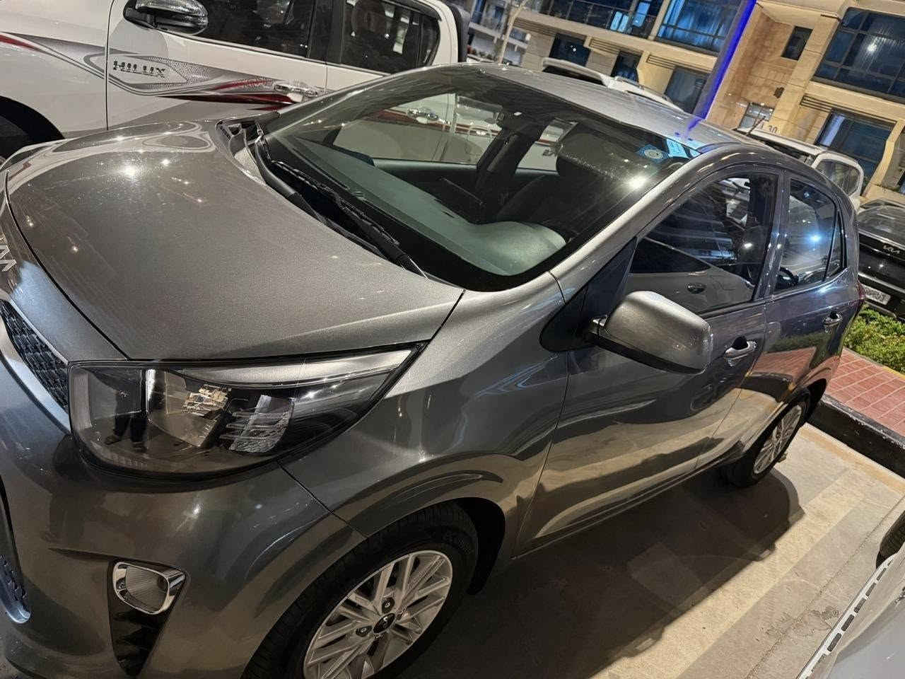 السلام عليكم
بيكانتو 2023 ماشية 12 الف مكفولة

شاشة وكامرة خلفية  رقم بغداد بأسمي 

السعر 12200$  122ورقة. 

***********

