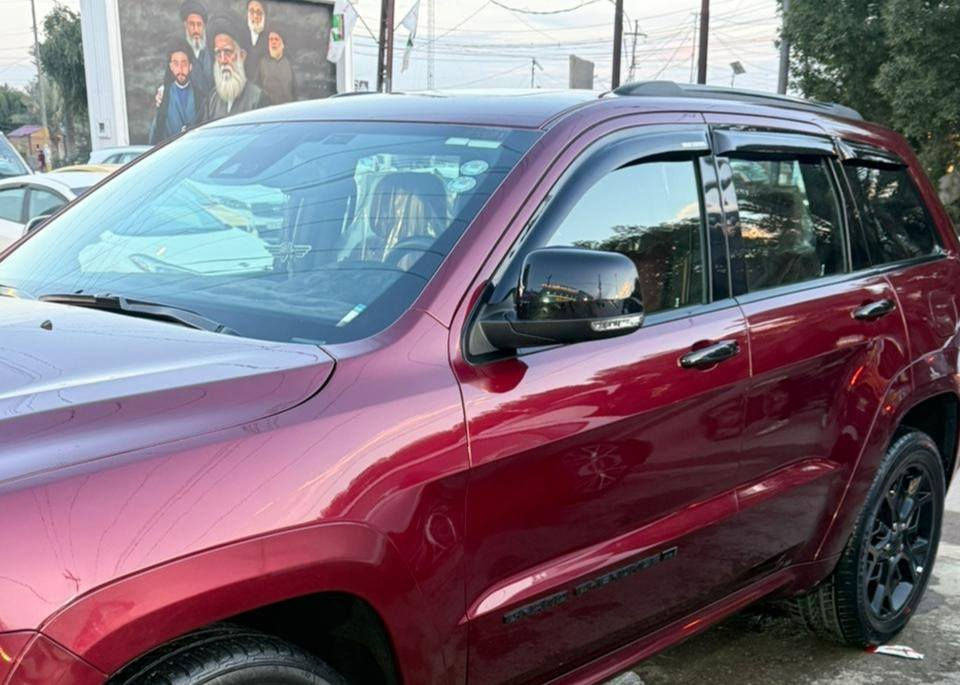 ‏JEEP GRAND CHEROKEE 2022 S جيب فئة:    S موديل:  2022 مكينة:  V6 3.6 خليجي مكفولة (شركة هارلم) 
المواصفــات  1/1

💎 ســعــر ✅ ::  الــرد تلقائي📮

بانورامـــا
 رادار امامي رادار جانبـي نقطة عميـاء رادار خلفـي
كشن حار بارد - كشنات الخلفية هيتـر
كشنات جلد كنتارة
ستيرن هيتـر + كهرباء
نظام توقف اوتـو ستوب
حساسـات امامي خلفي
صندوك كهربائـي
سماعات سستم صـوت
دمام بالصنـدوك
بصمة و تشغيل عن بعـد
كيج الكترونـي
نظام متعدد اوتو للطرق
مري قلاب وشفط

رقم صاحب السيارة 
***********
