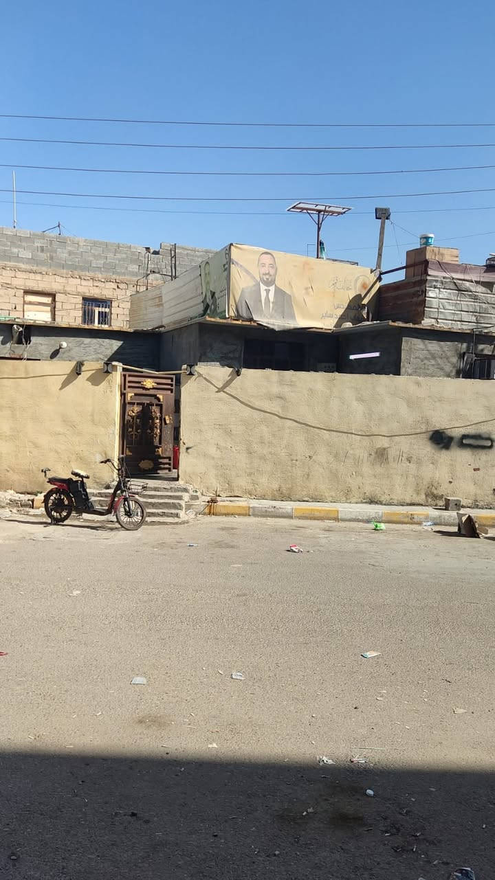 يوجد بيت قديم ينحسب قطعه تجاري
المساحه 190متر 
السعر 225ملبون قابل للتفاوض
جنس العقار طابو صرف 
العنوان الرمادي بدايه شارع ملعب من جه شارع 20
يرهم مراوس بيت خلف العاب سندباد أو ملعب أو حي شرطه ع أن يكون طابو صرف الفرق بسعر حسب الاتفاق 
_________________________

للمزيد من التفاصيل يمكنكم زيارة مكتبنا 

مكتب سنتر 40 للعقار 
   في  الرمادي  شارع 40  مقابل ماركت القيصر 

او الاتصال على الارقام التالية  

 ***********   فراس  
 ***********   أبو جود 
 ***********   أحمد 
 

نستقبل من حضراتكم كافة العروض العقارية 

رضاكم أهم أهدافنا
