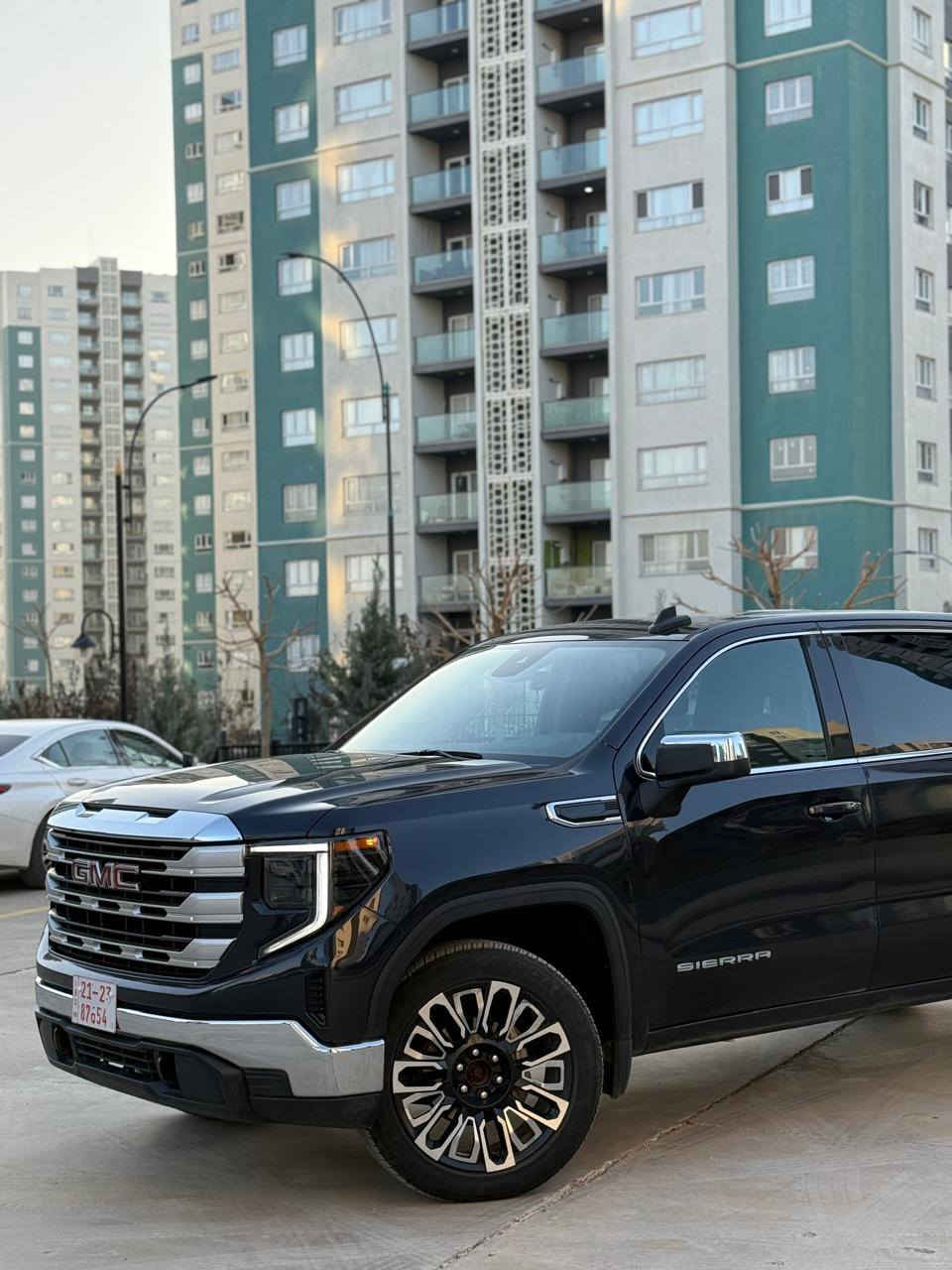 مۆدێل ٢٠٢٣ 
***********
مواسەفات،SLE فول 
محرک ٤ سلندر ٢٧٠٠ توربۆ 
طابينها بكلين تايتل، باب ورا سايق صبغ بمب امريكا و بودي ورا سكن همينه
سعر ٣٣٥  
مجال بسیط السليمانية, العراق
