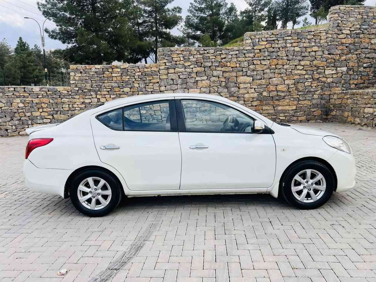 بەناوی خۆدا
نیسان صنی زۆرجوان،یەک دەست،2012
لەسفر کیلۆمەترەوە لای خۆمانە
گێڕومەکینەی نەکراوەتەوە
فول مواصفات،گێڕ ئۆتۆماتیک،4جام کارەبا
ABS،دەسک ستیل،ول کەپ،تایەی تازە
 باڵی سەرسنوق،حاسە،شاشە ئایپاد
کامێرە،دەبڵ ئێرباگ،ڤۆلیۆمی سوکان
5پارچەوپەڵەیک،بۆیاخە،پێش وپشتی
لێدراوی نیە،سەنەو یتازەیە،،نرخ،،،69$قفڵ
***********
***********هەڵەبجەی شەهید حلبجة, السليمانية
