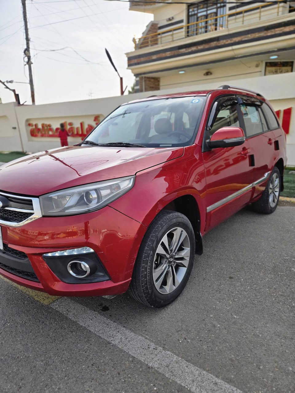 السلام عليكم تيكو3 موديل 2019 رقم بغداد انكليزي الجديد بسمي  هزه جديده ماشيه 45 الف كير ميكانيكي مكينه 2000   السياره عله وضع الشركه صدر أمامي خلفي جديد تايرات جديده داخل جديد تبريد ثلج بصمتين شاشه اصليه وكامره دواره كهربائيات كله شغاله ما بيه نقص فتحه سقف السياره احلى من الصور السعر ٩٧$ وبيه مجال حك الجيه للتواصل *********** او *********** مكان السياره حي الجهاد بغداد
