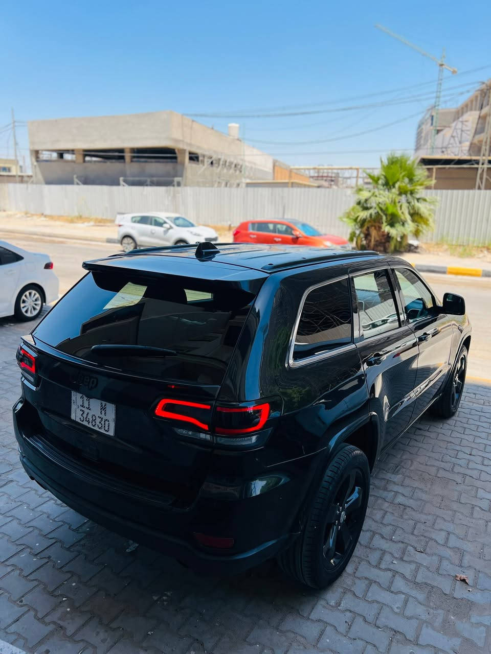 🚗 للبيع جيب موديل 2015 – وارد أمريكي 🇺🇸
📍 الموقع: كربلاء 
📞 رقم الاتصال: ***********
🔹 المواصفات:
- محرك 3600
- تدفئة للمقاعد ، تدفئة ستيرن
- صندوق كهرباء (فتح/غلق بالشفط)
- تشغيل بصمة + تشغيل عن بعد
- كاميرا خلفية
- منظومة زينون
-  فتحة سقف
- تحكم بالستيرن + شفت كير
- كير  (8 سرعات)
- نظام S
- نظام صوت (سستم كامل + دمامات صوت)
- تبريد ثلج قطعتين
- صدر جديد حدادية امامية خلفيه + هزة جديدة
📌 السيارة:
- وارد أمريكي : حادثها ( قطعتين صبغ ) الجاملغ الأمامي الايمن و الجاملغ الخلفي الايمن بدون دواخل لا شواصي و لا لغود . 
- رقم إنكليزي بأسمي 
💰 السعر 172 وبيها مجال قليل 
علماً السيارة جاهزه على اخر حبايه متصرف عليها دينار
