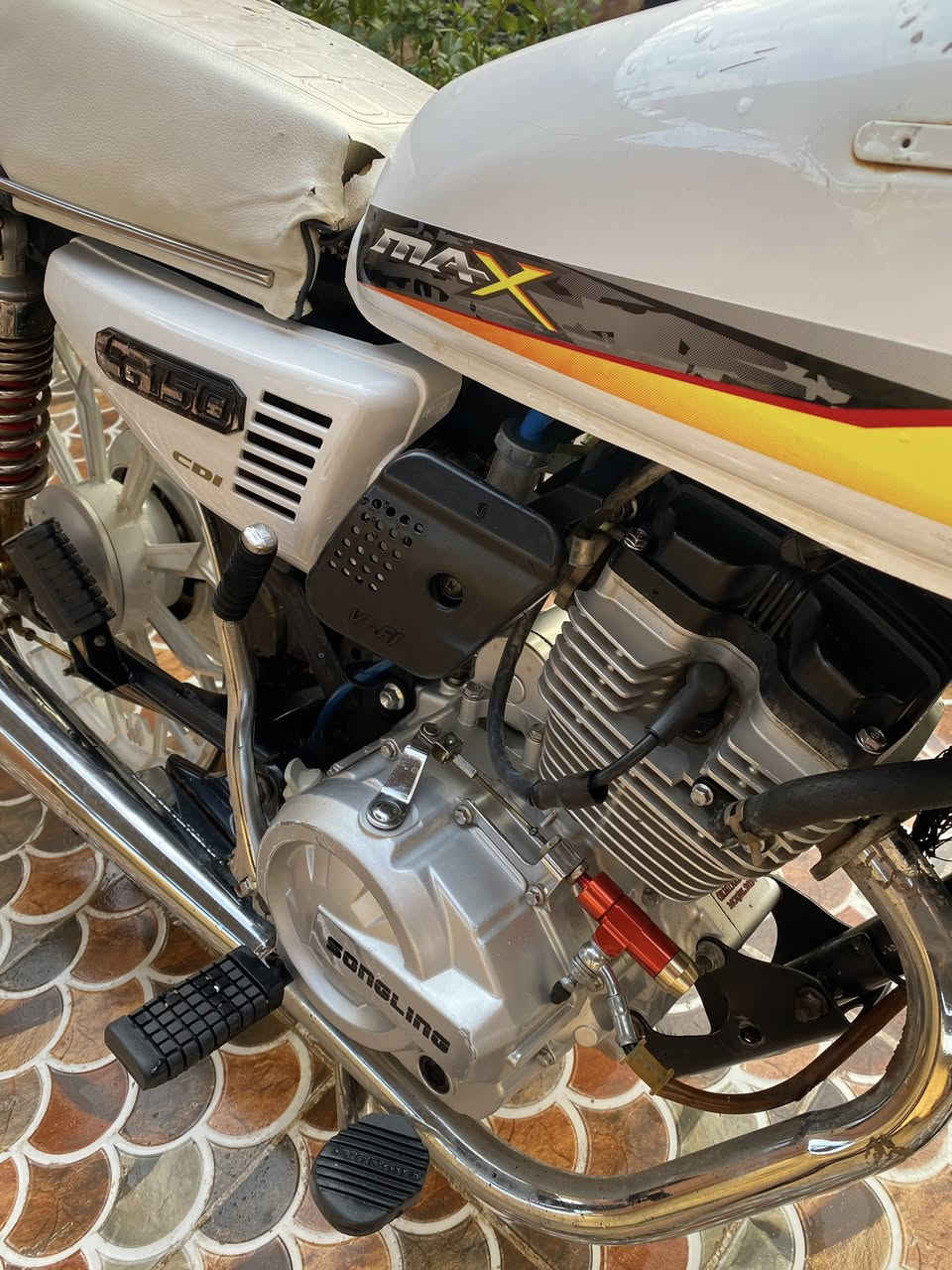 سلام عليكم سونلك موديل ٢٤ كاملة مكملة من كل النواحي مراوس بوكسر ١٨ او ١٩ مكان ديالى بعقوبة اي ستفسار ***********
