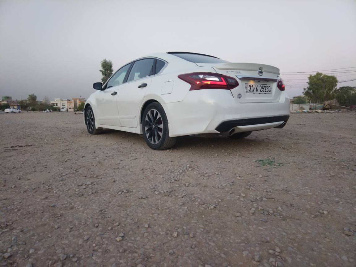 Nissan Altima  SR  2017 
ڕەنگی سپی سەدەفی
80  KM  ڕۆیشتووە
فول مواسفات بەس سلایت نیە
ڕەقەم شانسی و
ڕەسمی دەعمەکەم داناوە 
زۆر پاکەو وەک شەریکە ماوەتەوە
نموونەیە لەجوانی 
ڕەقەم سلێمانی بێ کێشەیە
مەکینەی V4نەکراوەتەوە
گێڕو مەکینەی بەشەرت هەمووگیانی بەشەرت
شوێن هەولێرــــــــ بنەسڵاوە
1N4AL3AP7HN318291
ژ.م *********** واتساپ+فایبەر

نيسان التيما موديل. 2017 
مواصفات SR 
لون  ابیض
حادث صورة موجود 
مفطوح ايرباك بدون دواخل
مرقم سلیمانیة 
سيارة كاملة بدون مصرف 
فول بس بدون فتحة مداريها من جميع نواحي الادامة 
ماشية 80 km  
 عنوان اربیل . بنسلاوە 1N4AL3AP7HN318291
للاستفسار  ***********
وتساب+فایبر أربيل, العراق
