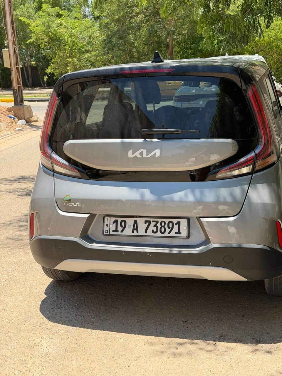 سلام عليكم صول موديل 23 وارد امريكي ضربه خفيفه جدا في جاملغ ايمن بدون دواخل  نضيفه جدا بدون ايرباكات الممشى 50 الف مكفوله من صبغ وتبديل وضربه قويه محرك 2000 دوش فول مواصفات عدا بصمه وفتحه 
شاشه ديجتال 
تحديد مسار 
تحكمات ستيرن 
اوتو ستوب 
رادار جانبي  وامامي وخلفي 
نقطة عمياء 
موقع -كربلاء -رقم كربلاء 
***********
