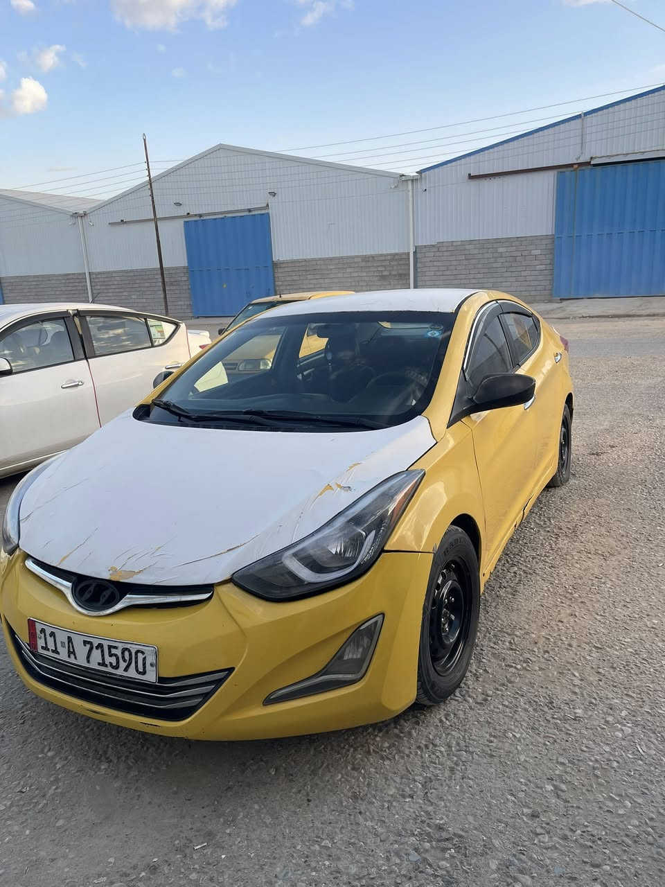 سلام عليكم. سيارة الانترا 2011تكسي مكينة لا تنقيص ولا تبخير مال بيت اروح بيه للدوام ورجع ما مشتغل بيه تكسي  سعر 83  وبيه مجال حك الجية بيه معجون موضح بالصور مكان السيار ةزعفرانيه 
رقم تواصل *********** اتصال وتساب
