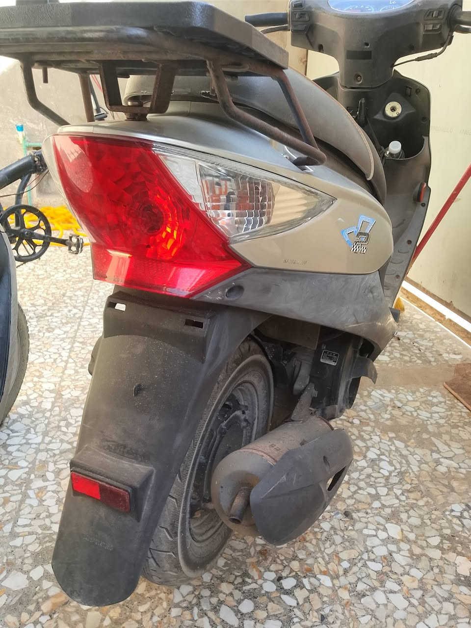 للبيع او مراوس بستوته نظيفه دراجتين نظيفات للاستفسار -***********
