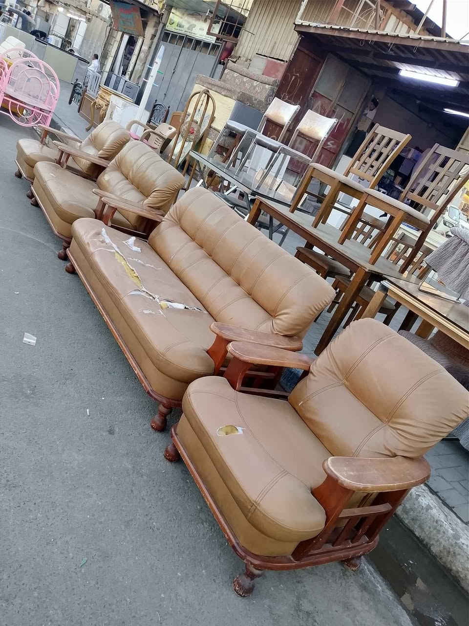 ابو سلام لبيع وشراء الاثاث 
للاستفسار ..... على الواتساب 📞 ***********  -  0772224059 البصرة, العراق
