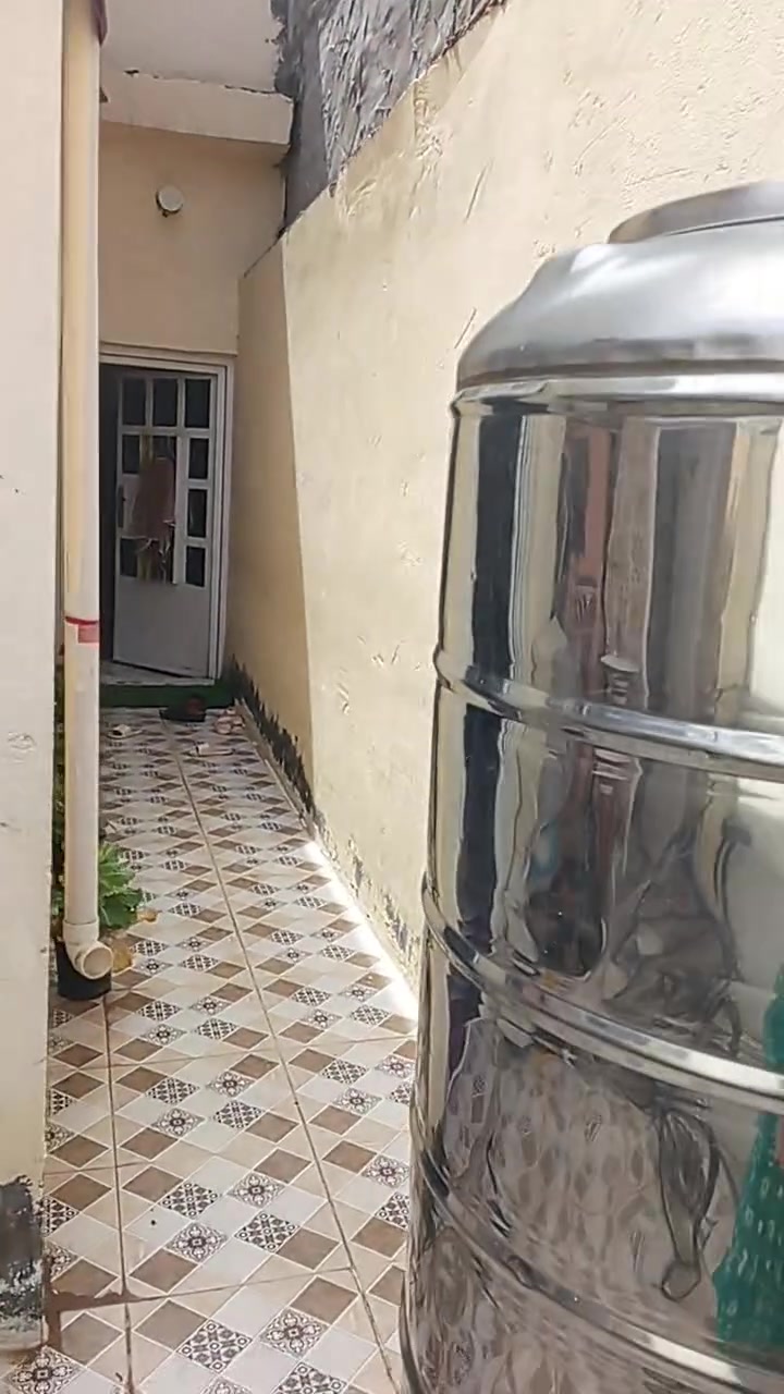 بيت للبيع مساحه 100متر جاهزمن كلشي السعر 65قفل قرب مدرسه الحجر الأسود الاتصال ***********اثير***********مامتواجد عل الفيس
