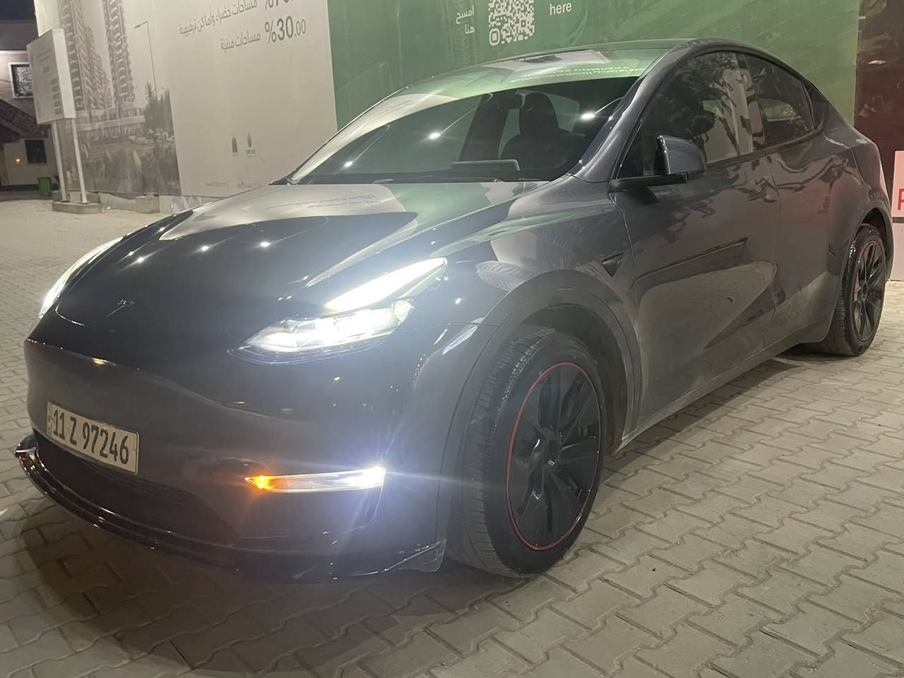 تسلا Yدبل ماطور موديل ٢٠٢٣السيارة بدون ايرباك ماشيه ١٧الف حادثها خالفي صبغ جاملغين الخالفيه وقبق جنطه والباقي مكفول محدثه اخر تحديث السيارة جاهزة وجديدة جدن جدن السعر ٢٢٠واي استفسار على الرقم ***********
