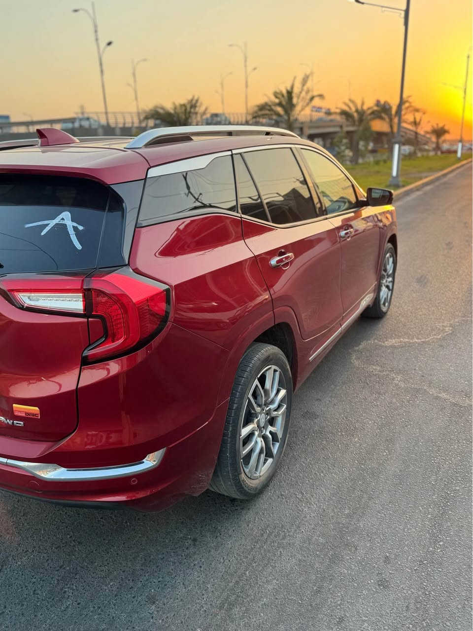 جمسي تيران 2023 دنلي 
معوقين بصرة مرقم وكامل السياره فول مواصفات بنوراما سقف كامل 
كشنات خزين ميموري + جلد وتختيم دنلي 
داتا شو 
كشنات تدفئة 
رادارات بالمري 
حساسات 
وباقي مواصفات الدنلي معروفه 
السعر 165$ 
*********** البصرة, العراق

